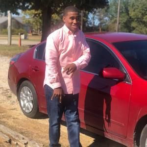 Meet your Posher, Devonte